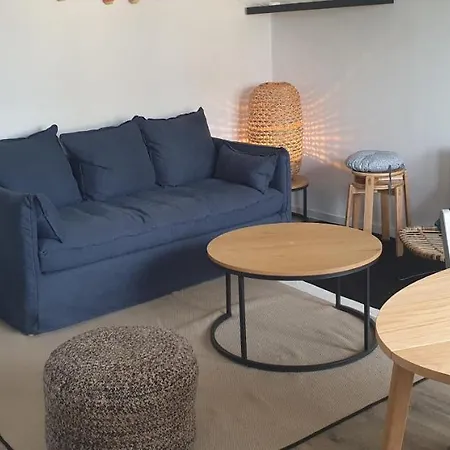 2 Pieces Balcon 50m De La Mer Au Pied Du Casino شقة